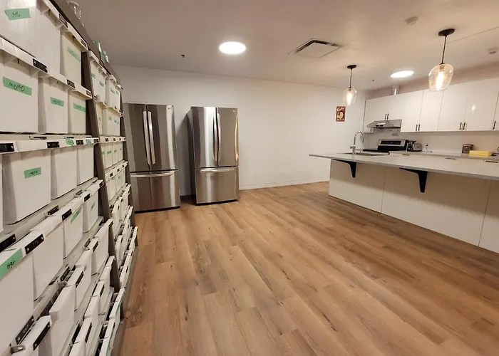 Wicked Hostels - Calgary